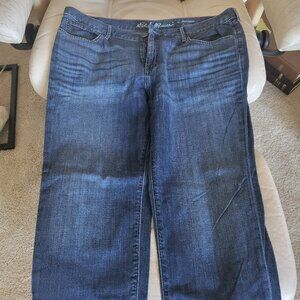Eddie Bauer Relaxed Fit Boyfriend Jeans in dark blue denim size 14P,